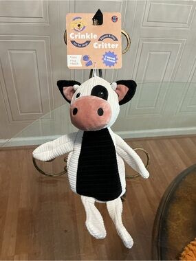 Brand New Bow Wow Stuffing Free Cow Flat Body Clinker & Squeaker 12”